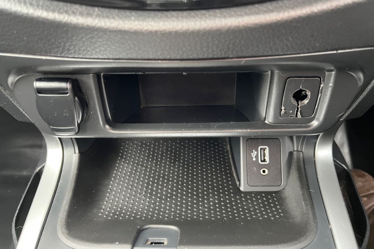 2021 Nissan Navara SL D23 Rear Wheel Drive