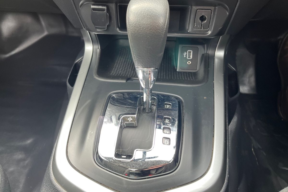 2021 Nissan Navara SL D23 Rear Wheel Drive