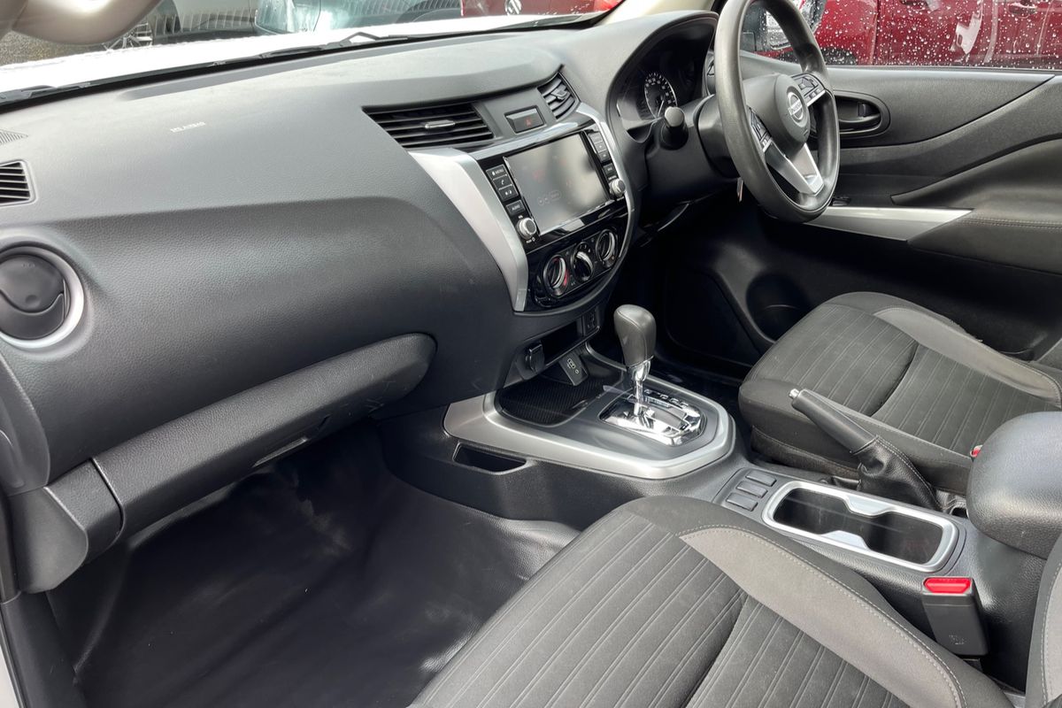 2021 Nissan Navara SL D23 Rear Wheel Drive