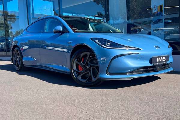 2026 MG IM5 Platinum P12L