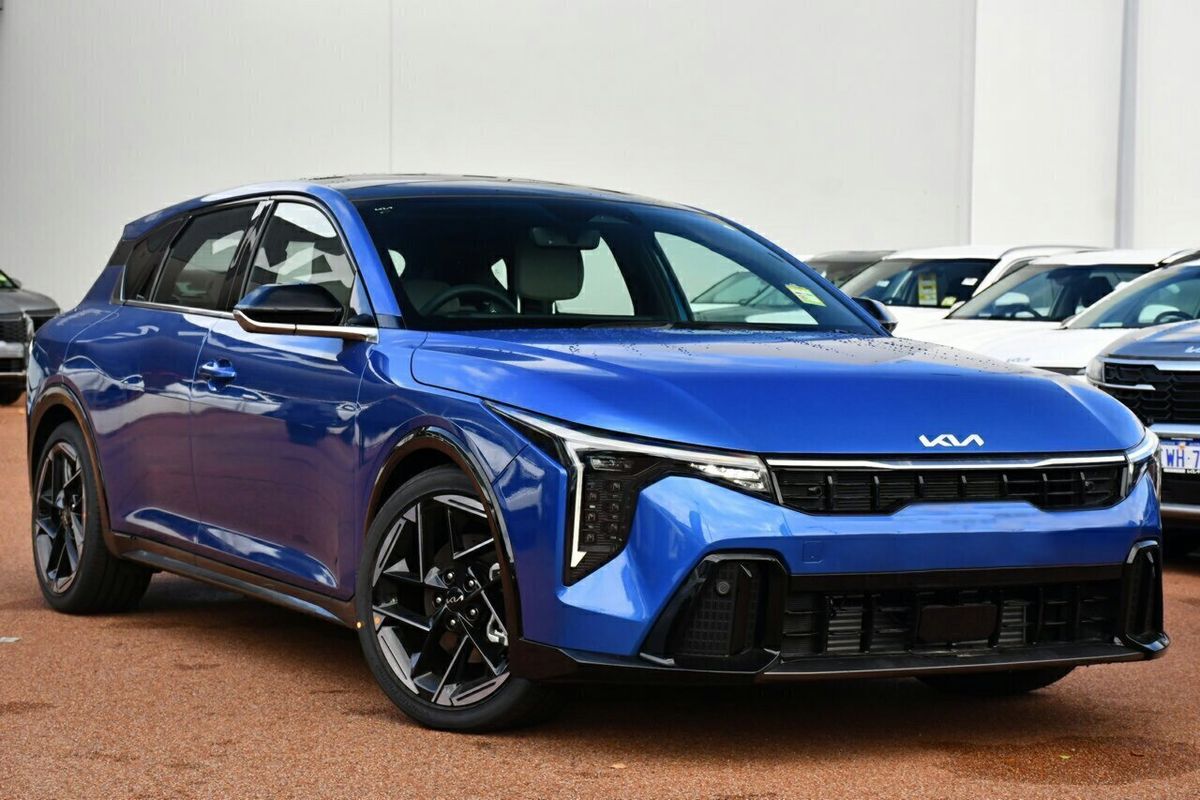 2025 Kia K4 GT-Line CL4m
