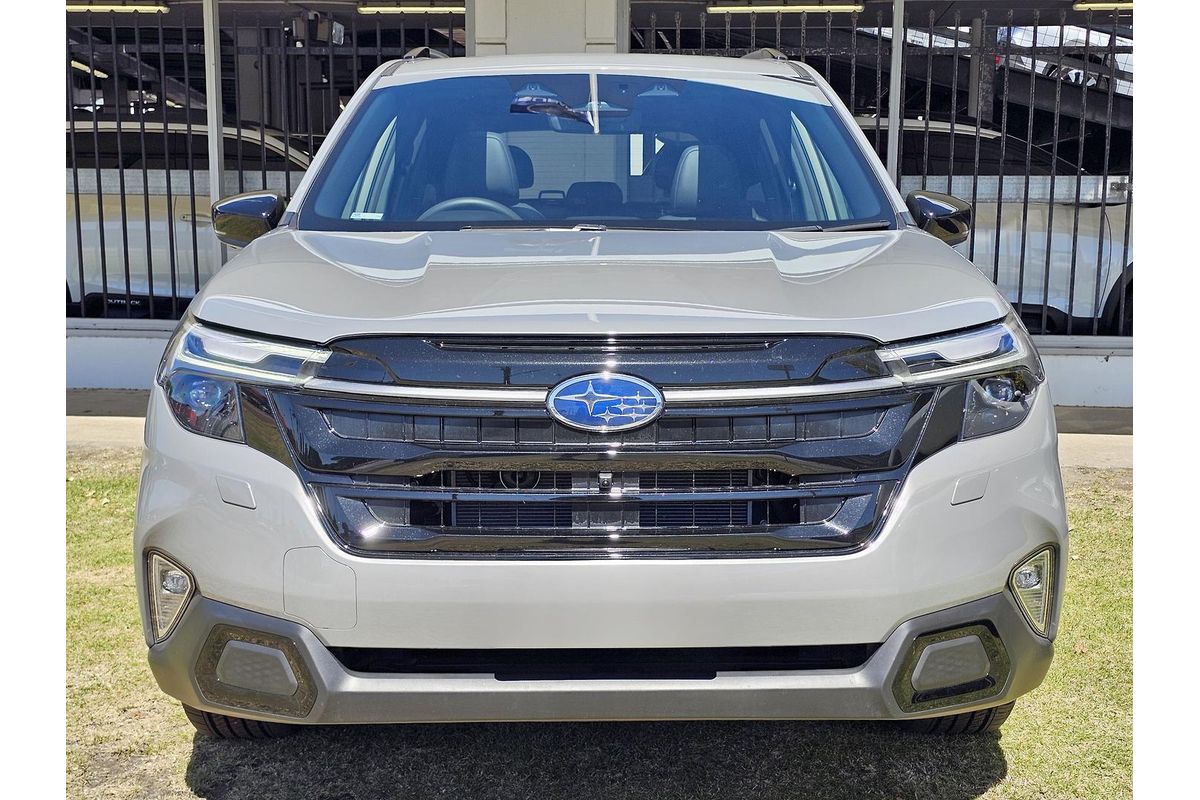 2025 Subaru Forester Hybrid Touring S6