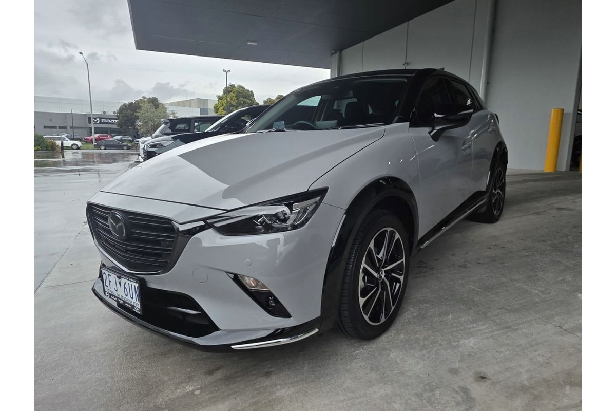 2024 Mazda CX-3 G20 Touring SP DK image 3