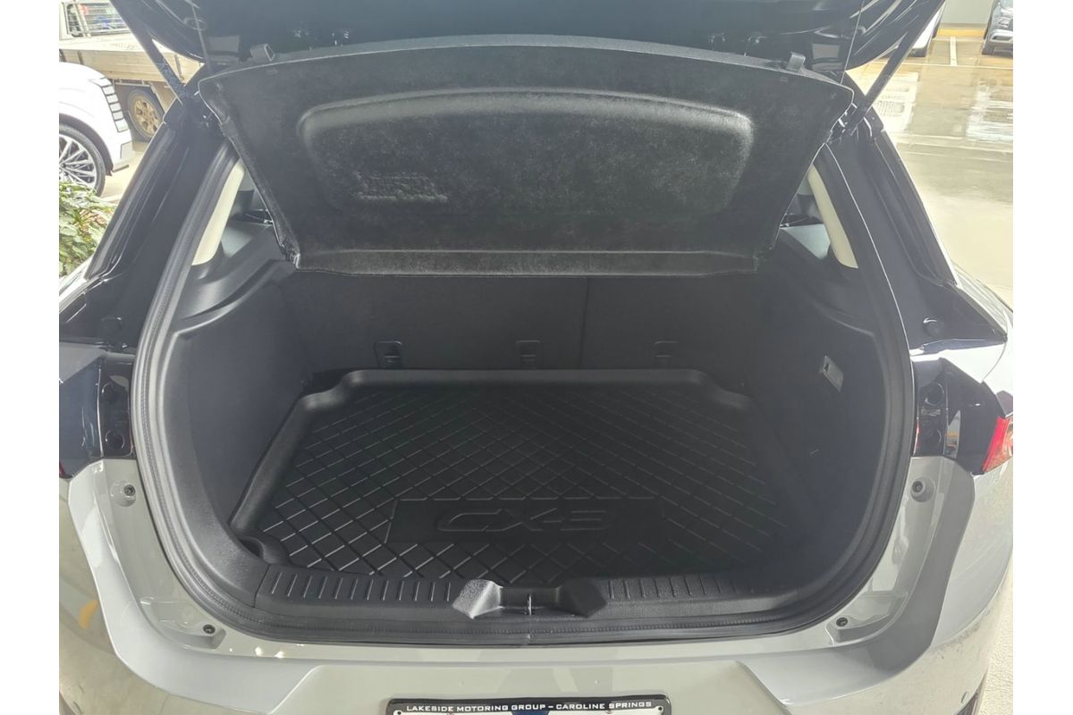 2024 Mazda CX-3 G20 Touring SP DK image 11