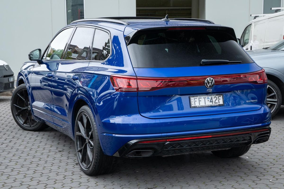 2023 Volkswagen Touareg R RC