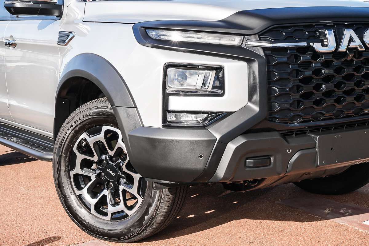 2024 JAC T9
