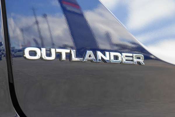 2025 Mitsubishi Outlander Exceed ZM thumb-18