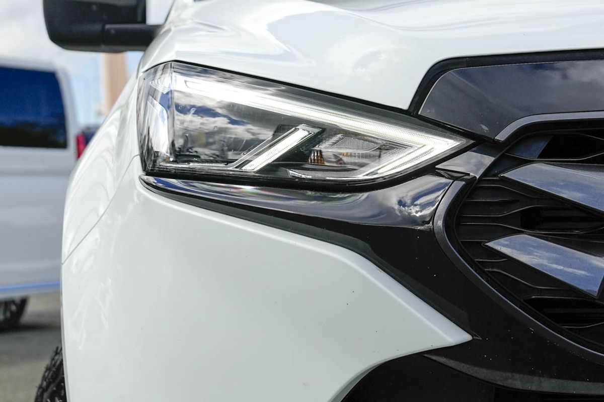 2022 Isuzu MU-X LS-M