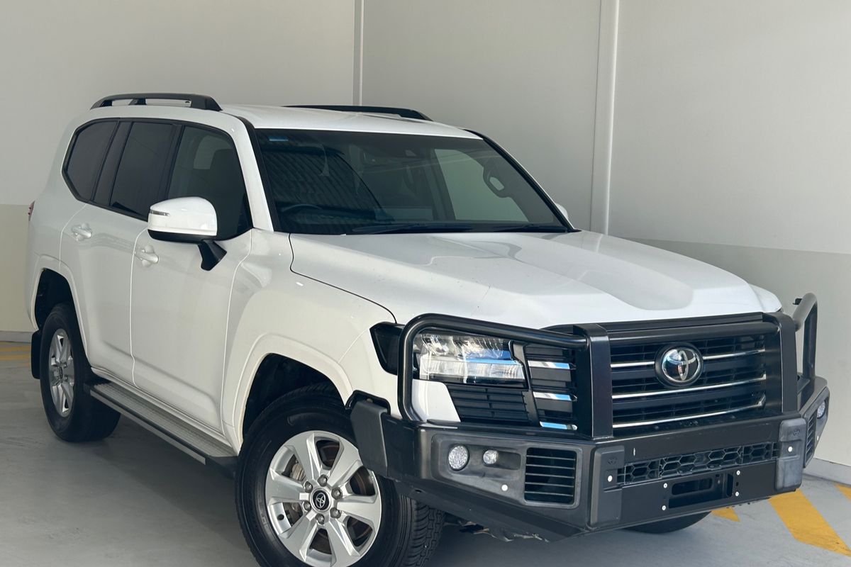 2023 Toyota Landcruiser GXL FJA300R