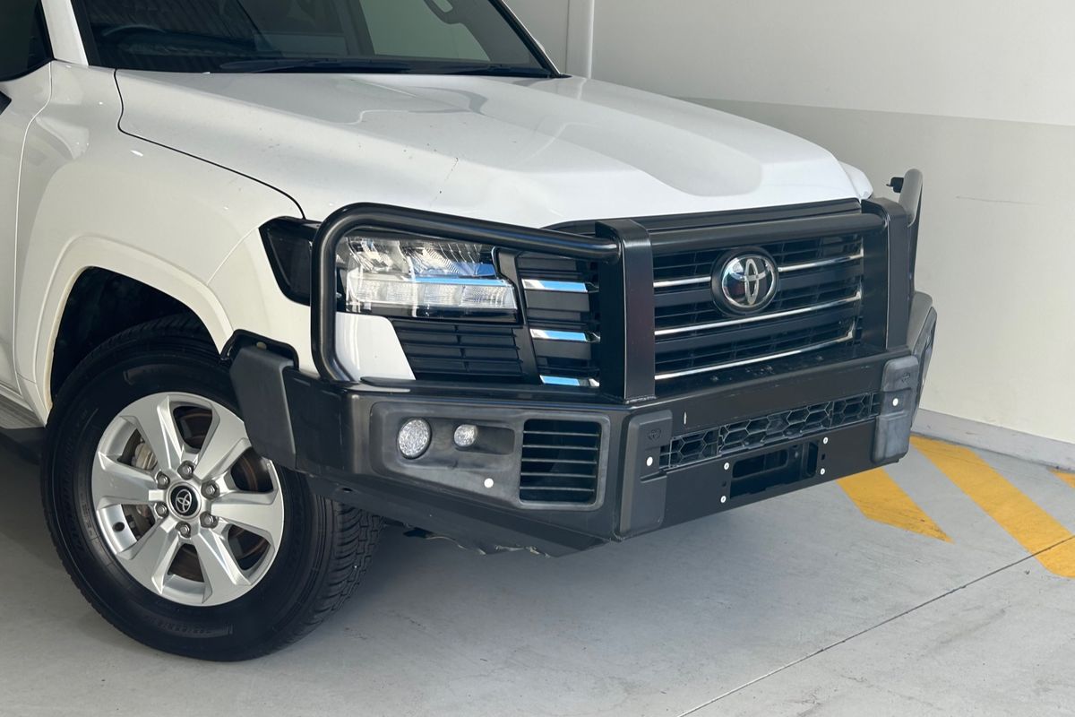 2023 Toyota Landcruiser GXL FJA300R