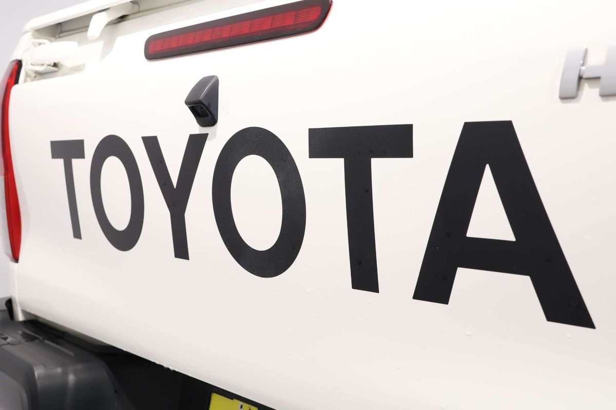 2022 Toyota Hilux Workmate TGN121R Rear Wheel Drive
