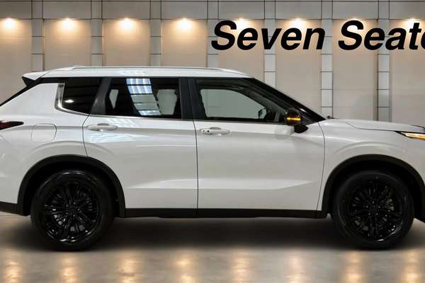 2024 Mitsubishi Outlander LS ZM