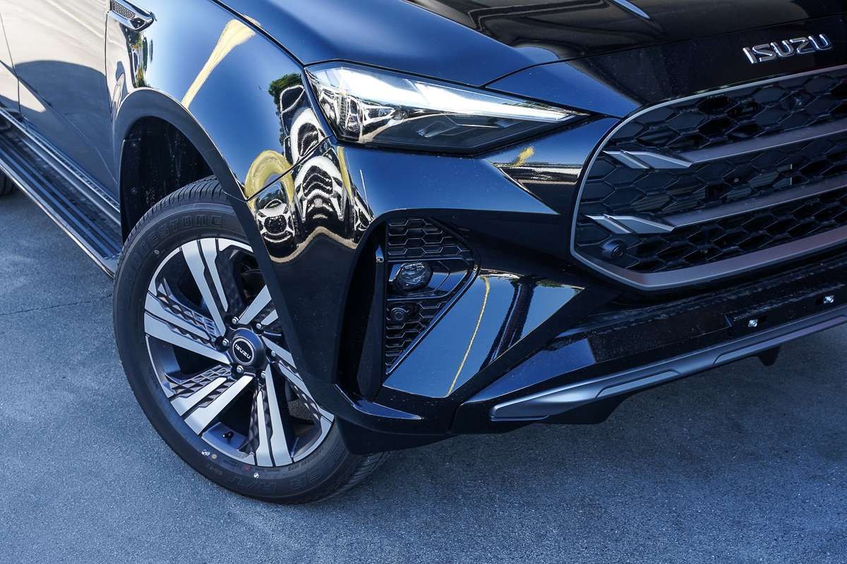 2026 Isuzu MU-X LS-T