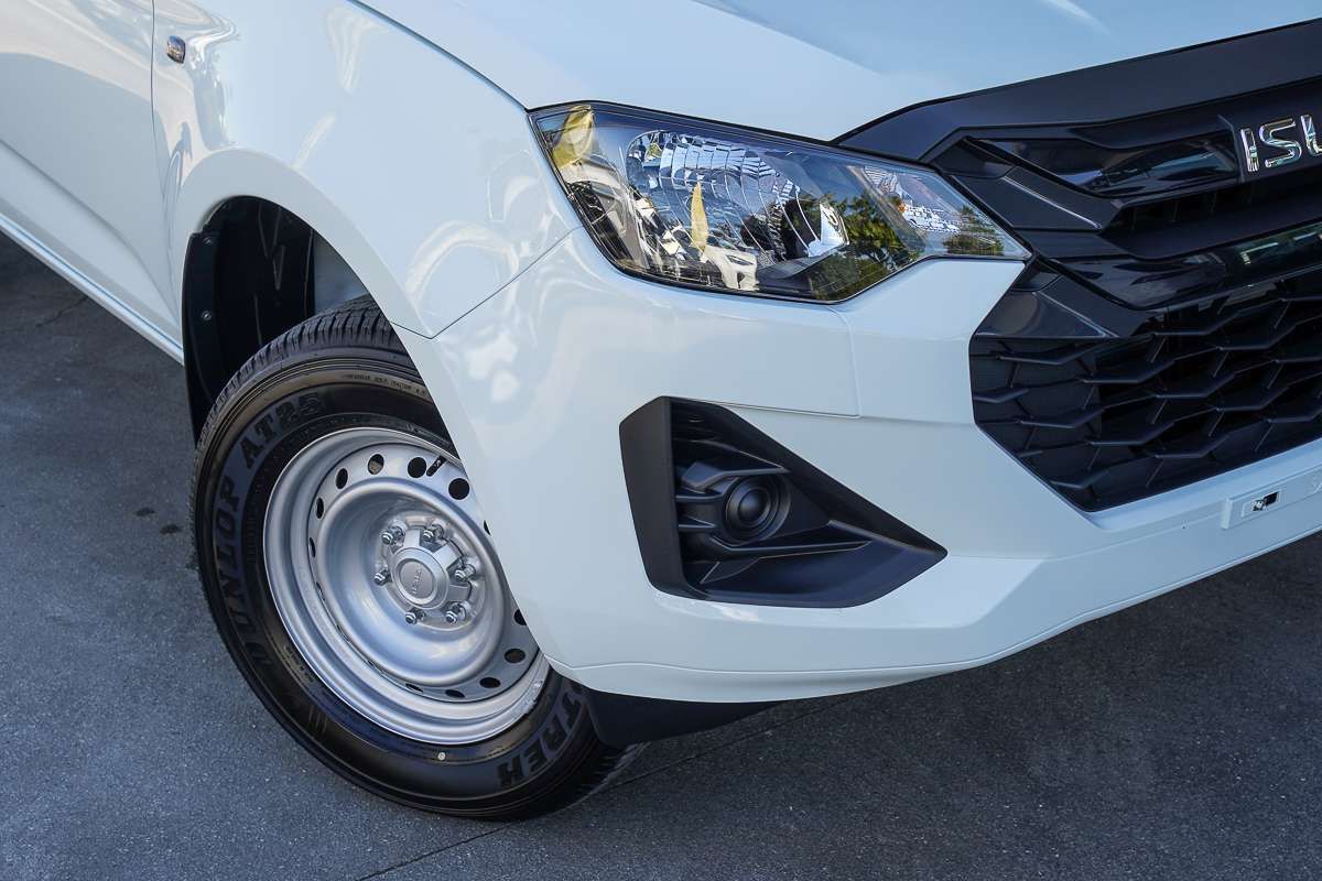 2026 Isuzu D-MAX SX High Ride Rear Wheel Drive