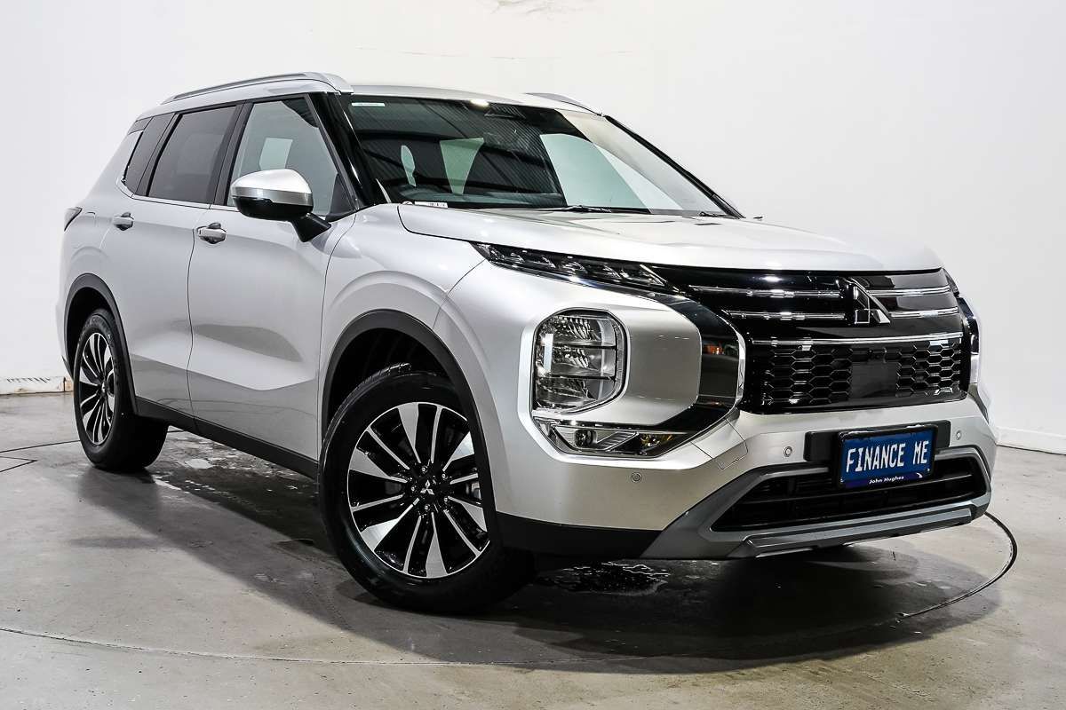 2025 Mitsubishi Outlander LS ZM