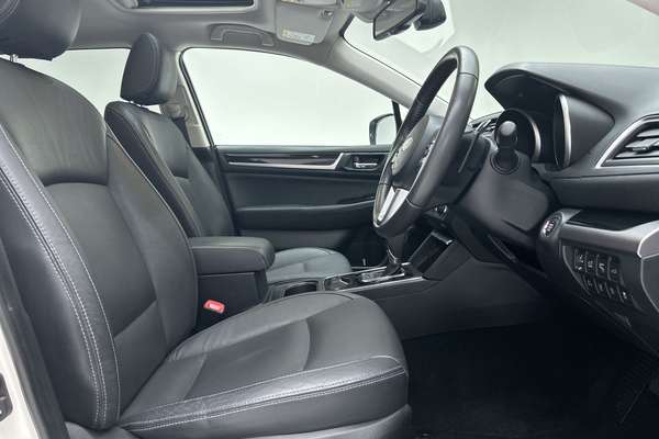 2017 Subaru Outback 2.5i Premium 5GEN thumb-12