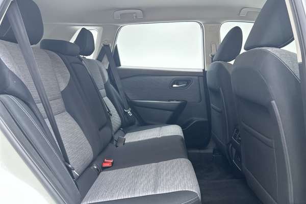 2024 Nissan X-TRAIL ST T33 thumb-11