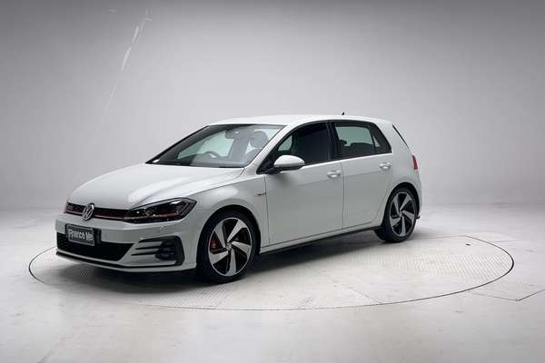 2019 Volkswagen Golf GTI 7.5 thumb-2