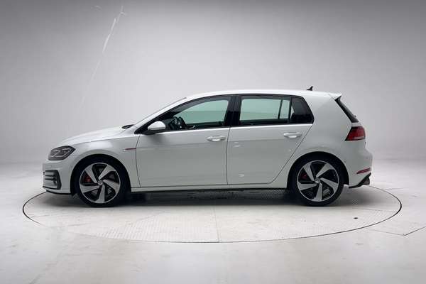 2019 Volkswagen Golf GTI 7.5 thumb-4