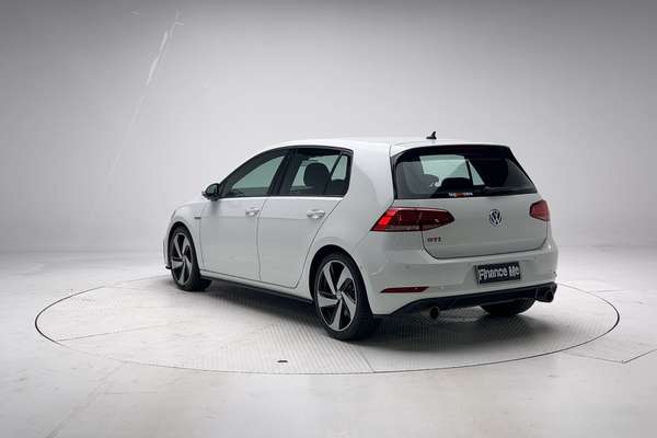 2019 Volkswagen Golf GTI 7.5 thumb-5