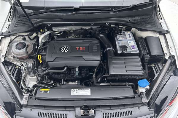 2019 Volkswagen Golf GTI 7.5 thumb-10