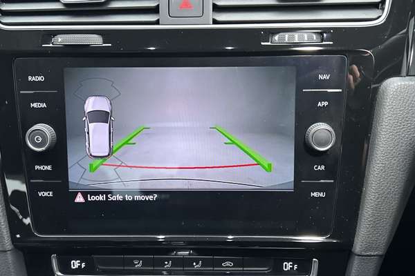 2019 Volkswagen Golf GTI 7.5 thumb-14