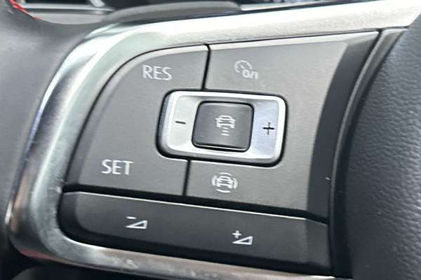 2019 Volkswagen Golf GTI 7.5 thumb-15