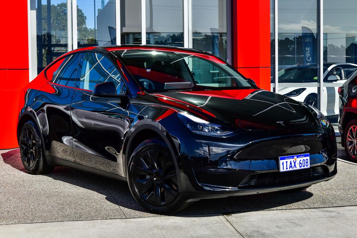 2023 Tesla Model Y Rear-Wheel Drive