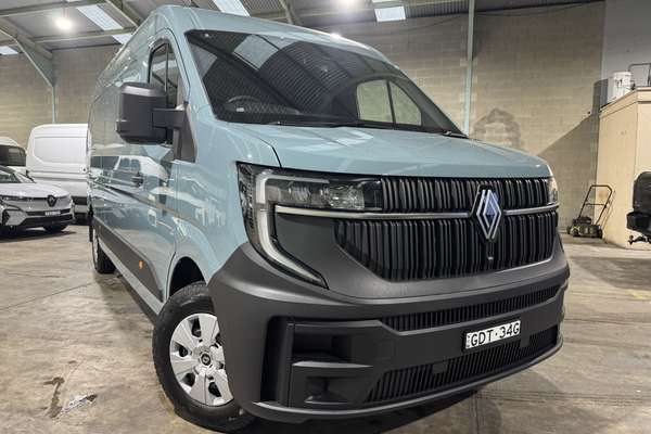 2026 Renault Master XDD LWB Mid Roof