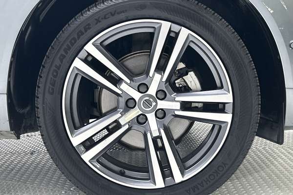 2020 Volvo XC60 T5 Inscription thumb-9
