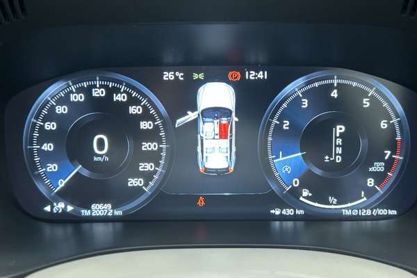 2020 Volvo XC60 T5 Inscription thumb-13