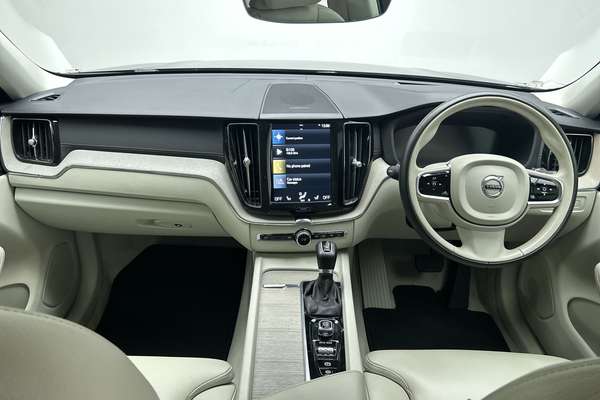 2020 Volvo XC60 T5 Inscription thumb-19