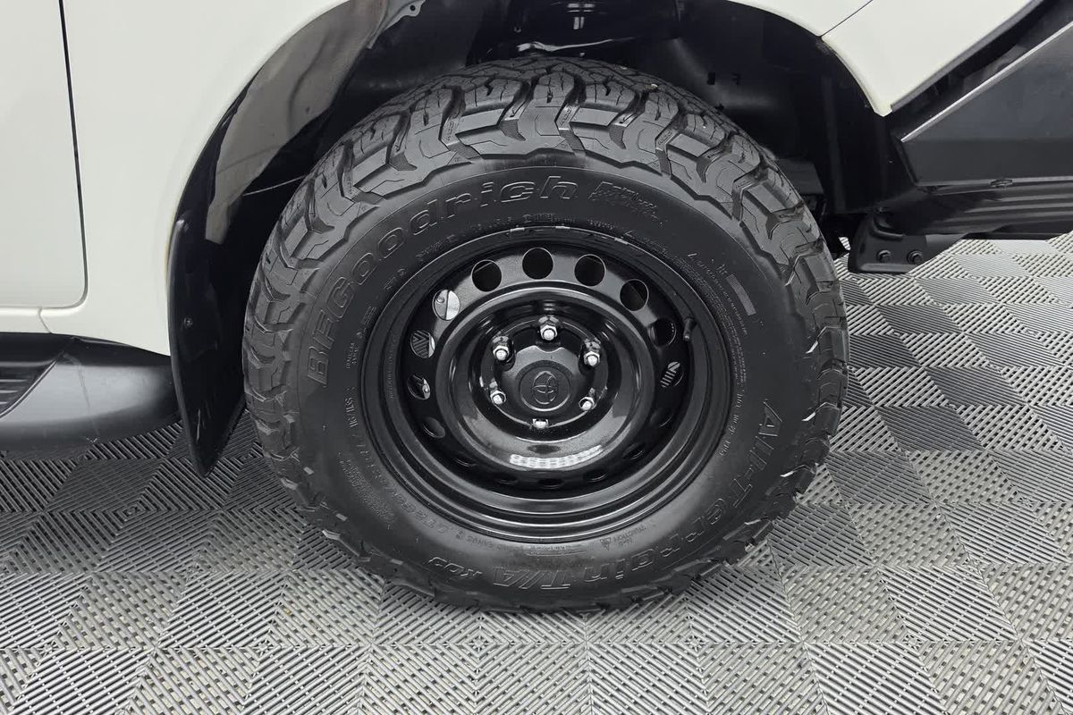 2021 Toyota Hilux SR GUN126R 4X4