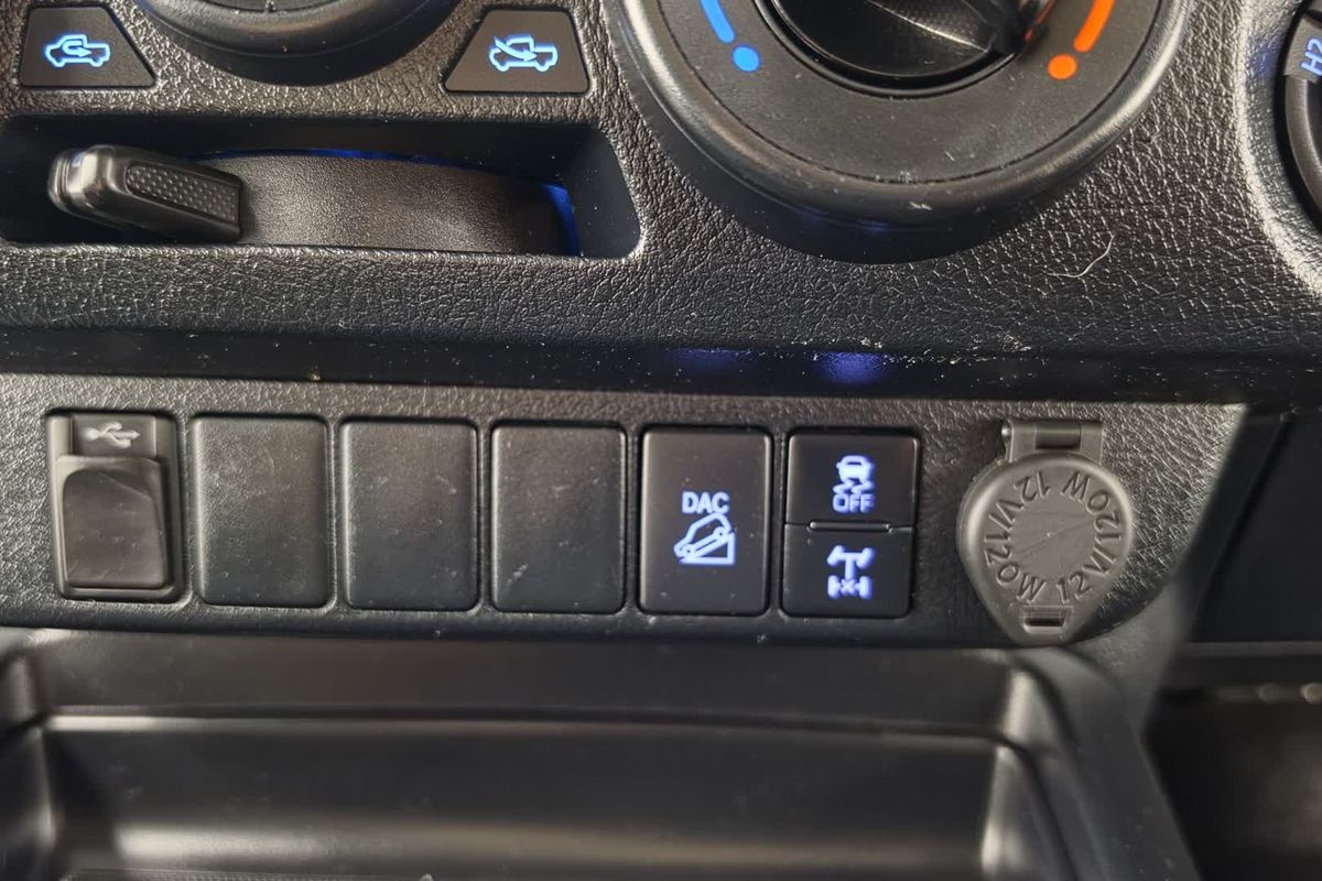 2021 Toyota Hilux SR GUN126R 4X4