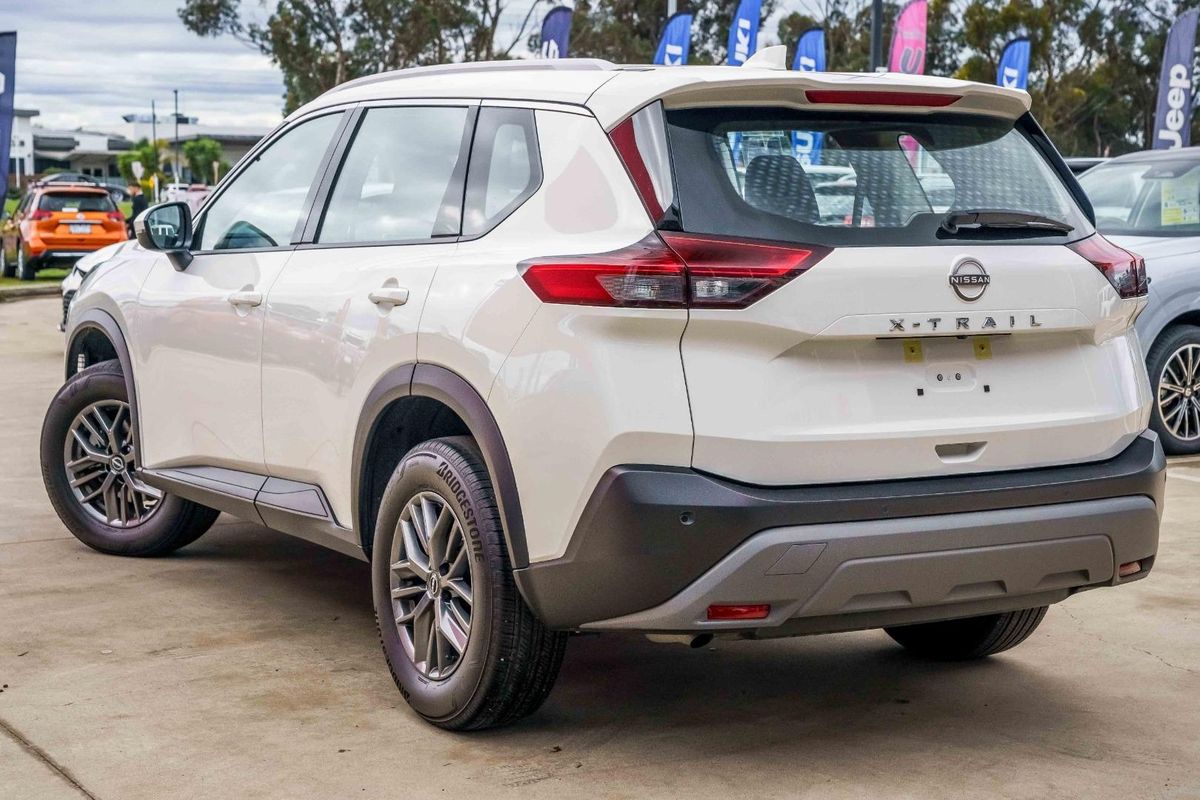 2025 Nissan X-TRAIL ST T33