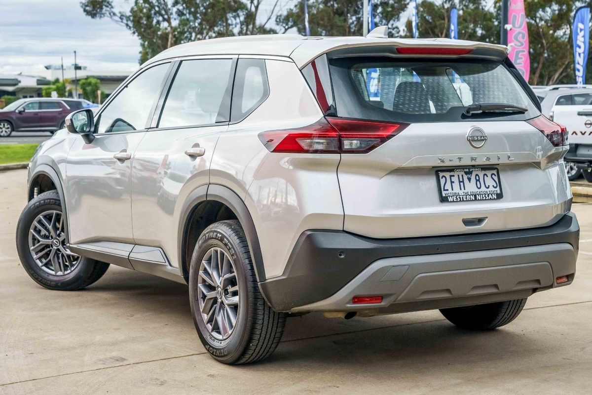 2025 Nissan X-TRAIL ST T33