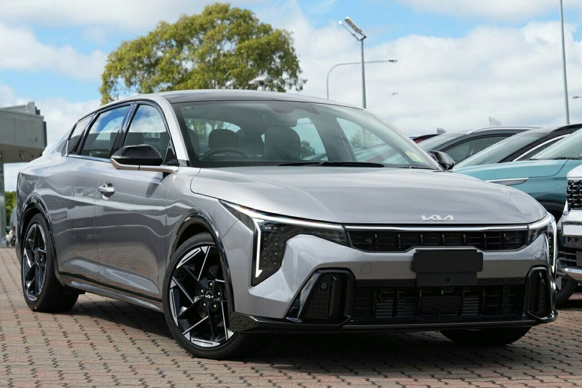 2025 Kia K4 GT-Line CL4m