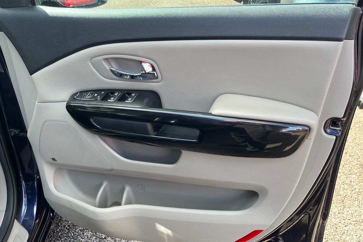 2018 Kia Carnival SLi YP