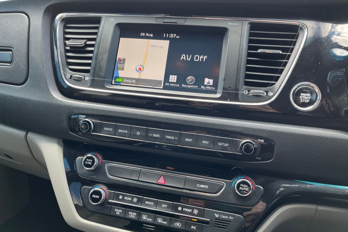2018 Kia Carnival SLi YP
