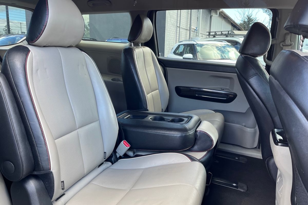 2018 Kia Carnival SLi YP