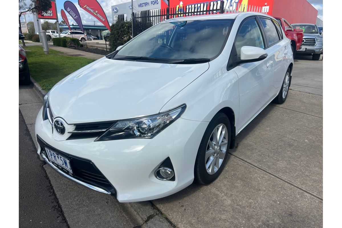2014 Toyota Corolla Ascent Sport ZRE182R image 3