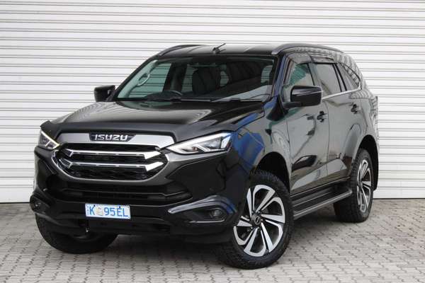 2022 Isuzu MU-X LS-T