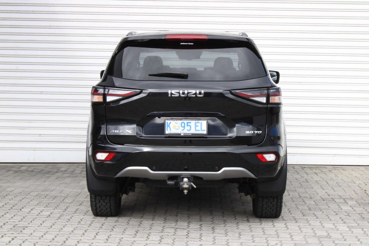 2022 Isuzu MU-X LS-T