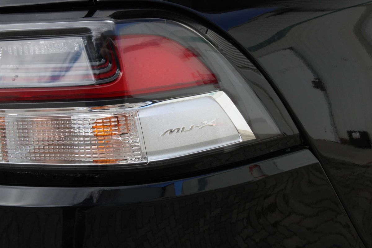 2022 Isuzu MU-X LS-T