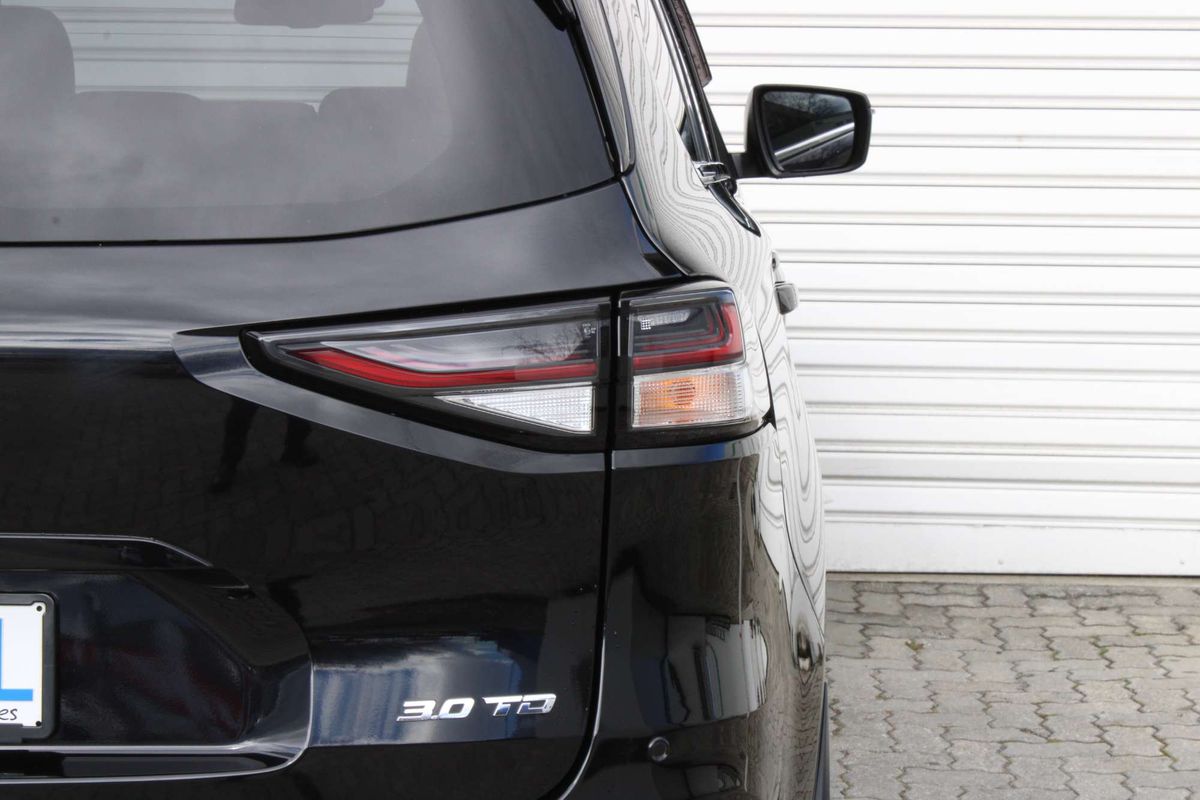 2022 Isuzu MU-X LS-T