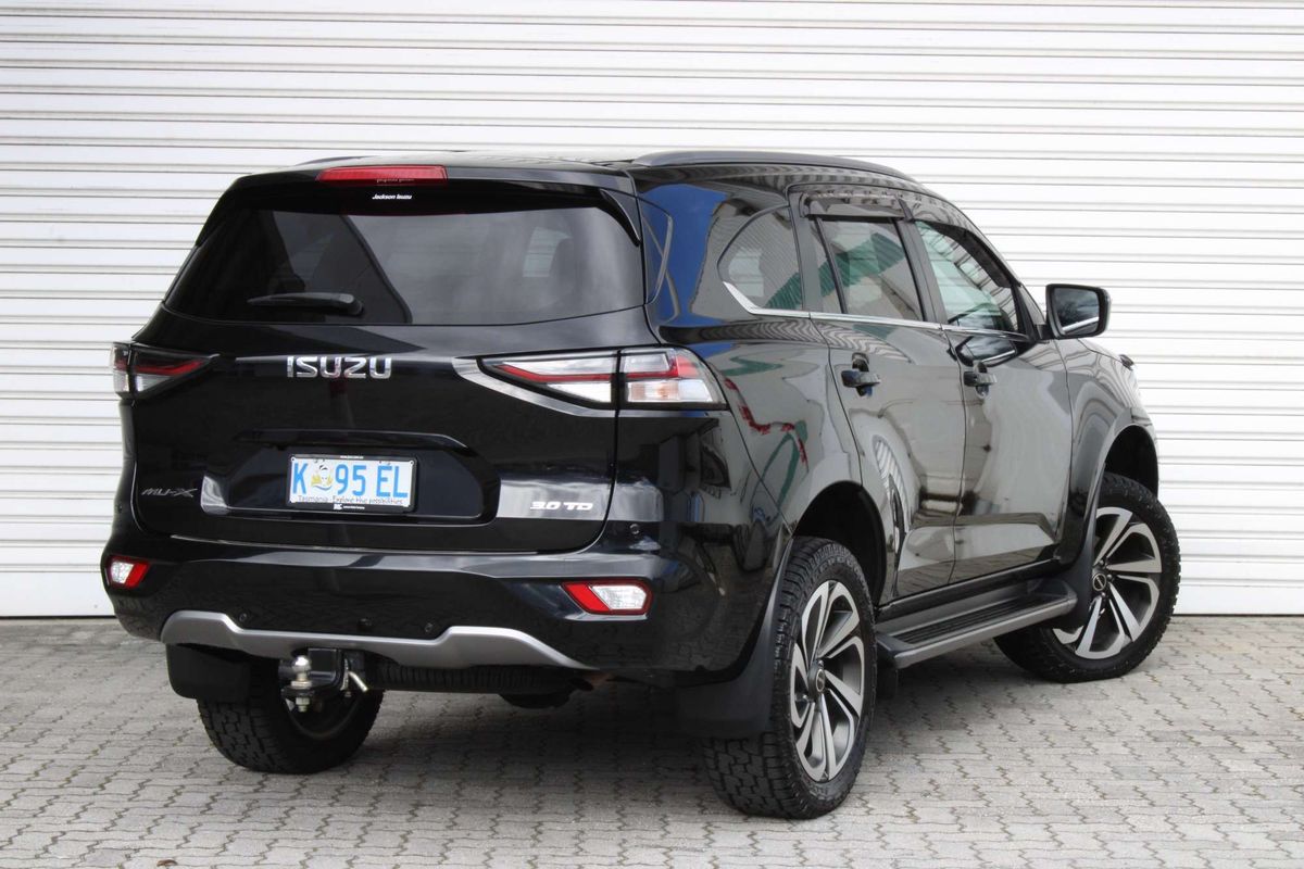 2022 Isuzu MU-X LS-T