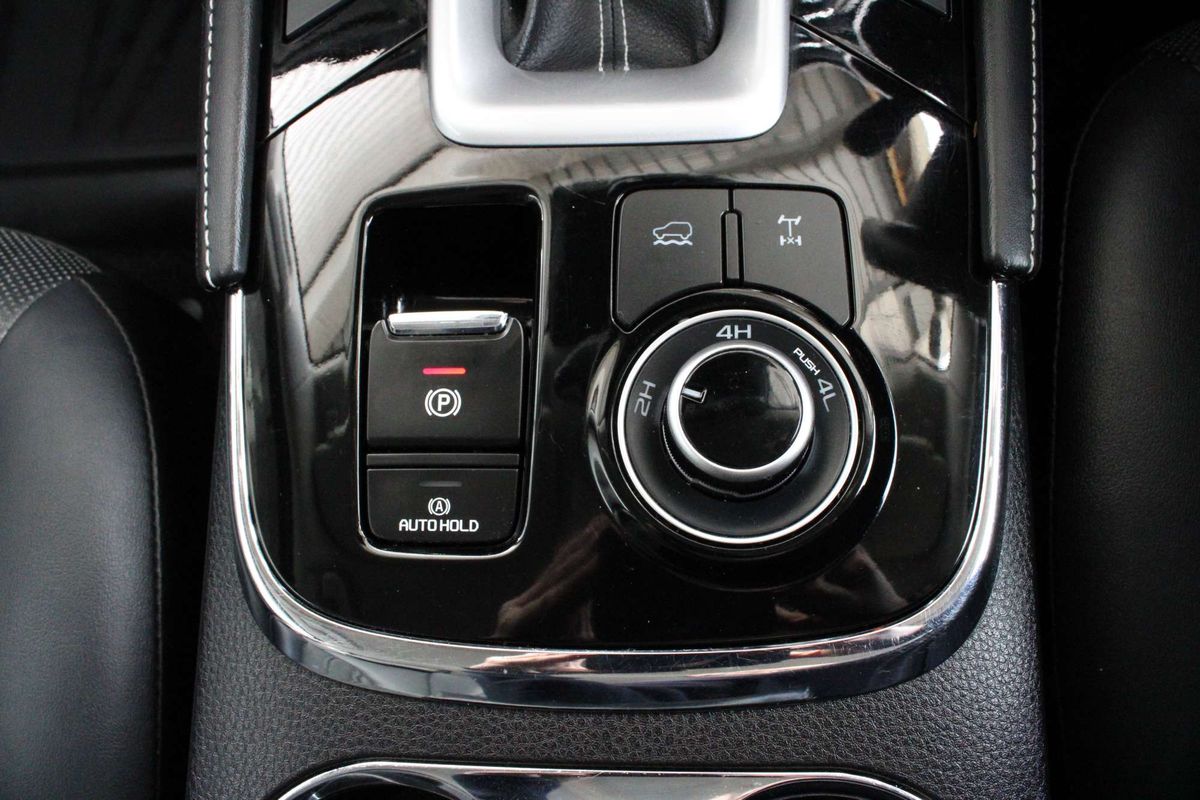 2022 Isuzu MU-X LS-T