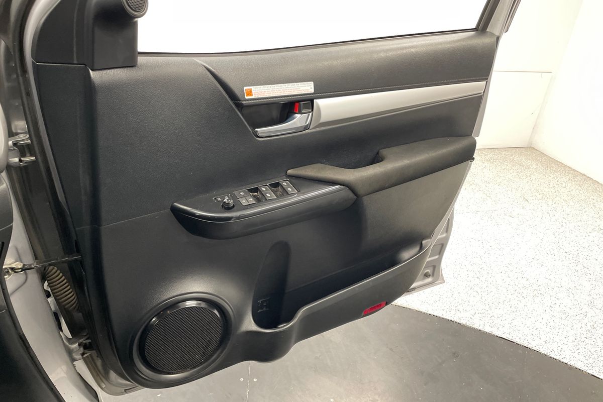2022 Toyota Hilux SR5 GUN126R 4X4