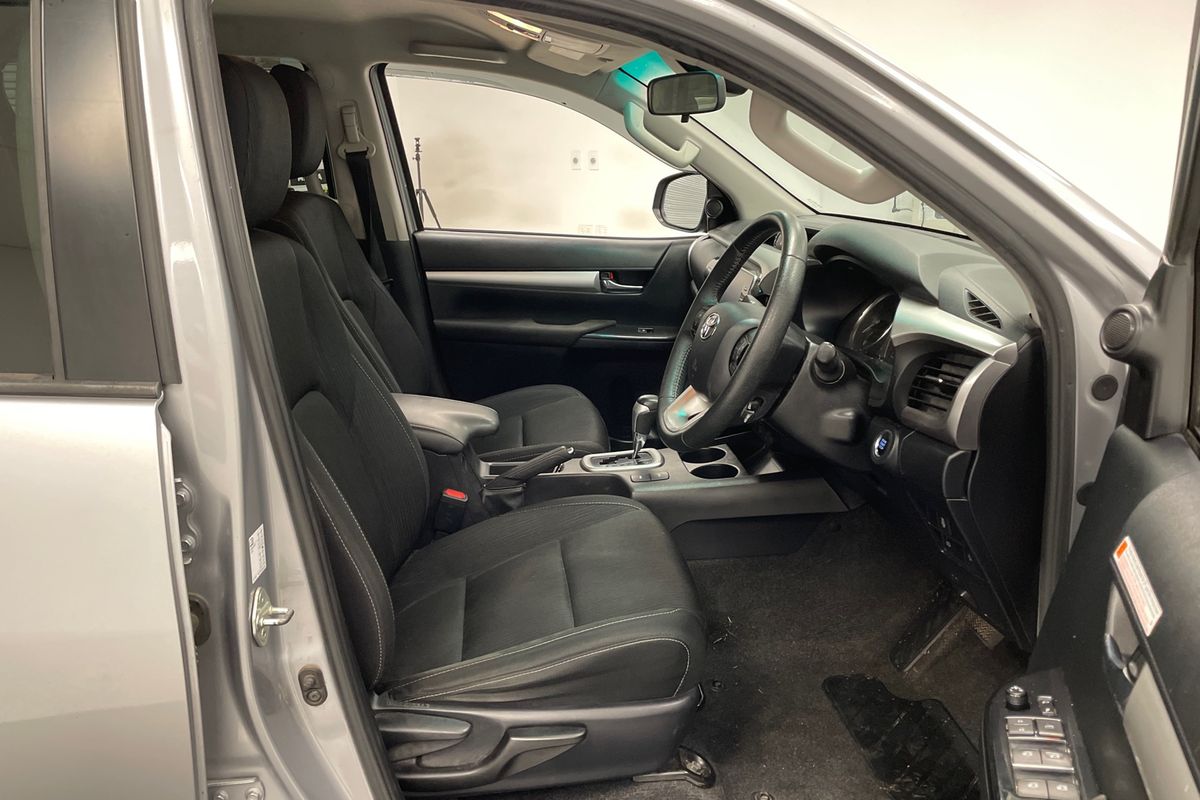 2022 Toyota Hilux SR5 GUN126R 4X4