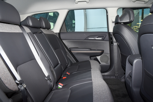 2026 Kia EV5 Air Standard Range OVc thumb-8